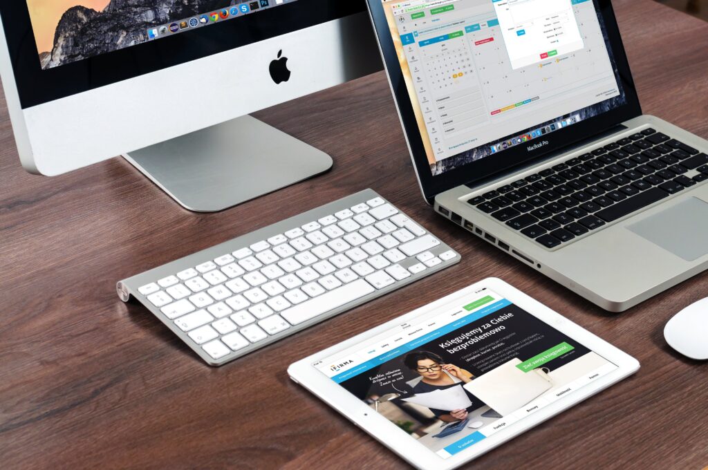 Responsive design : Ordinateur de bureau, ordinateur portable et tablette